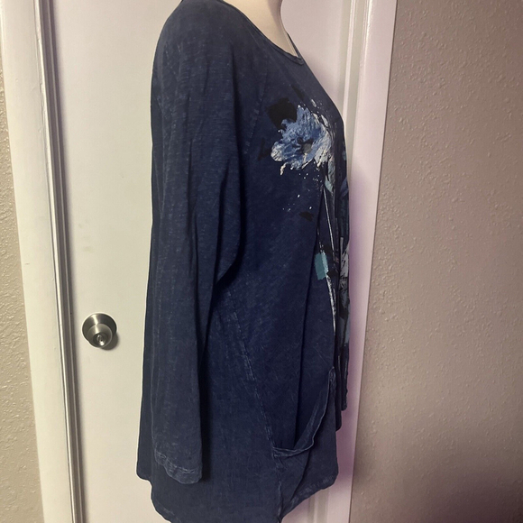 Women’s Blue Floral Blouse By Jess And Jane Asymmetrical Dolman Sleeve - Picture 7 of 14